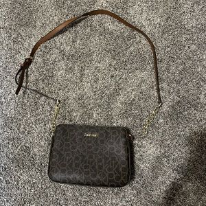 Calvin Klein Cross body with broken strap loop